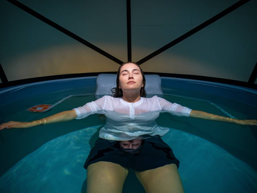 La thérapie par flottaison est-elle bonne pour le stress et l'anxiété ?