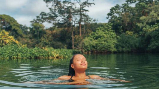 Les bienfaits de la flottaison sur le corps et l’esprit