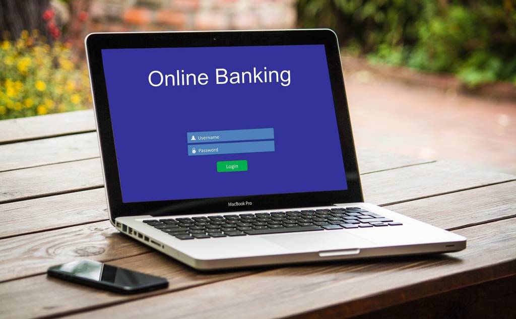Ouvrir un compte en ligne gratuitement : quelle banque choisir ?