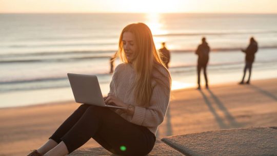 Comment organiser une digital detox d’un week-end pour vraiment déconnecter sans se sentir frustré